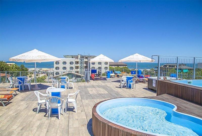 Hotel Leonardo Cesenatico Eksteriør billede