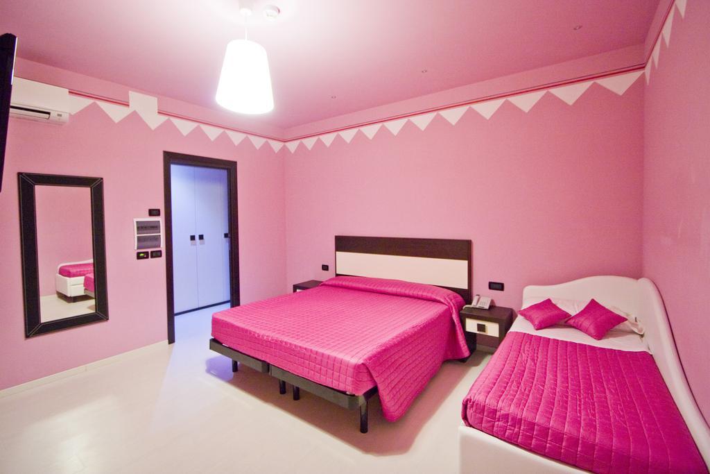 Hotel Leonardo Cesenatico Værelse billede