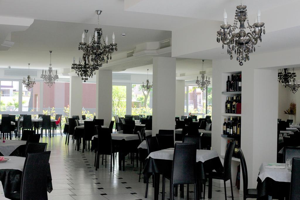 Hotel Leonardo Cesenatico Eksteriør billede